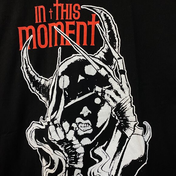In This Moment Monster Claws T-Shirt Large - Picture 2 of 4